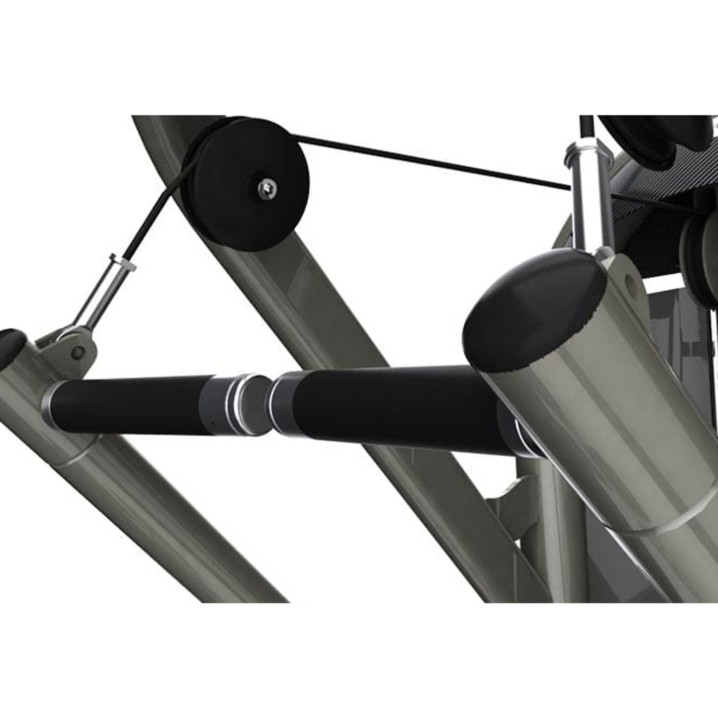 Aura Diverging Lat Pulldown